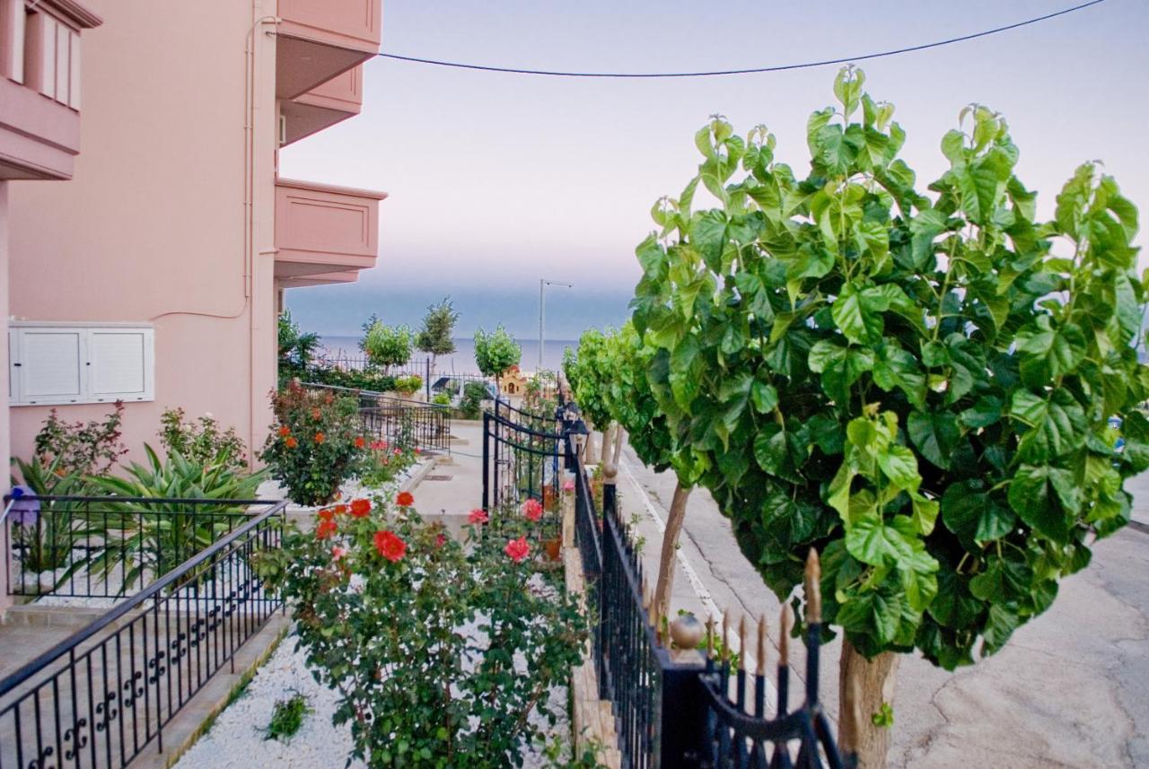 شقة باليوخورا  في Margarita Αpartments Sea View المظهر الخارجي الصورة