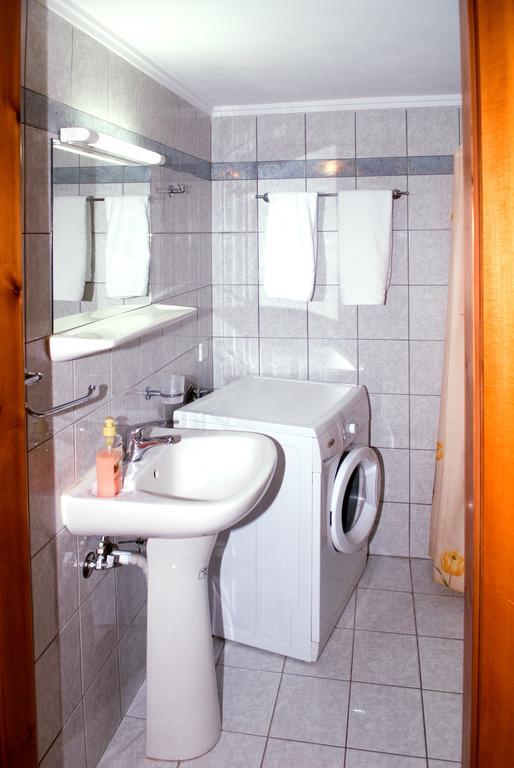 شقة Margarita Αpartments Sea View باليوخورا المظهر الخارجي الصورة